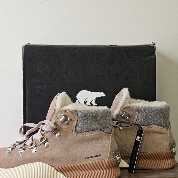 SOREL Women's ONA III Conquest Waterproof  Booties Size 7 Taupe/ Gum  NWT - Picture 1 of 9